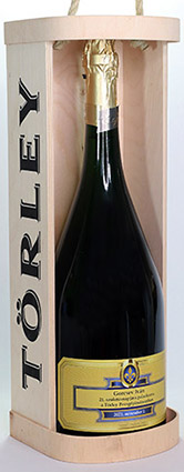 névre szóló bor címkével Törley száraz fadobozos óriás pezsgő auchan, dupla magnum három literes 3 literes nem 5 literes 3 literes törley pezsgő ára